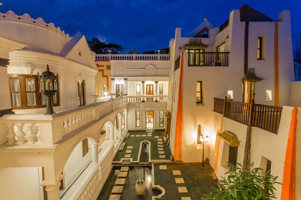 Baber Mahal Vilas banner
